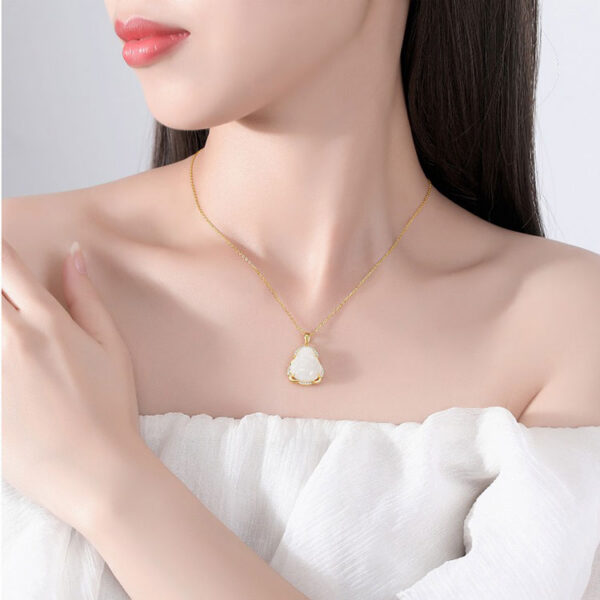 彌勒佛公和田玉墜飾項鍊