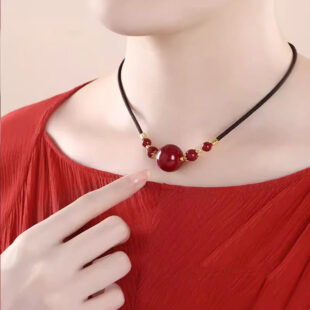 Alternative view of 硃來運轉項鍊｜圓珠轉運 × 穩心聚福