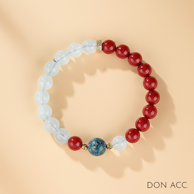 懂飾鴻運硃砂手鍊,結合紫金砂與海藍寶,東方意境。