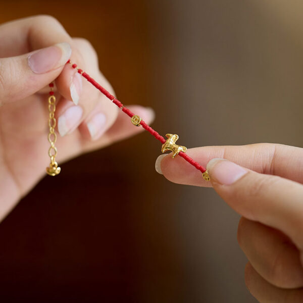 馬年紅繩手鍊｜馬上有錢 × 吉祥如意